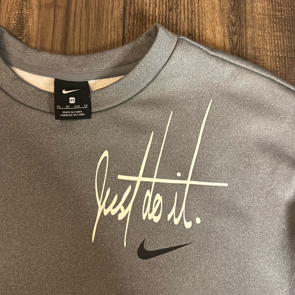 Nike Vintage Gray Sweatshirt XS - Picture 2 of 3